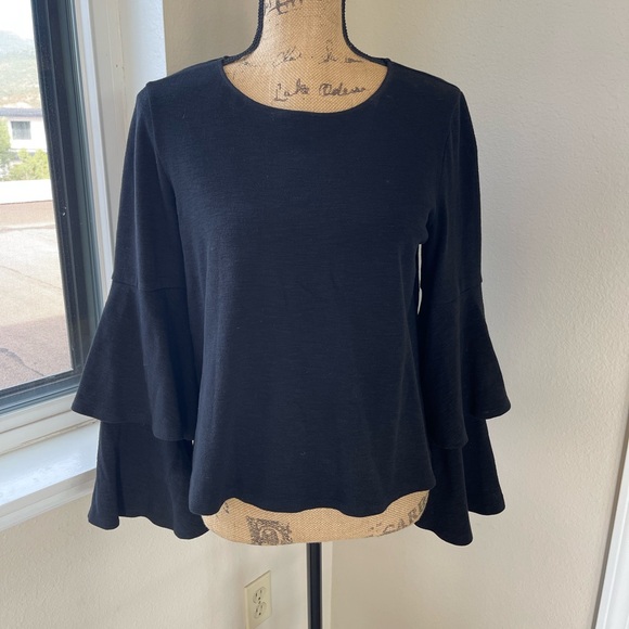 ANTHROPOLOGIE ERI + ALI Tiered Sleeve Top. M - Picture 2 of 5